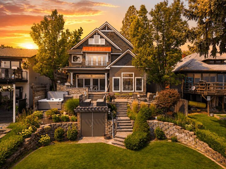 Property Photo:  819 S Liberty Dr  WA 99019 