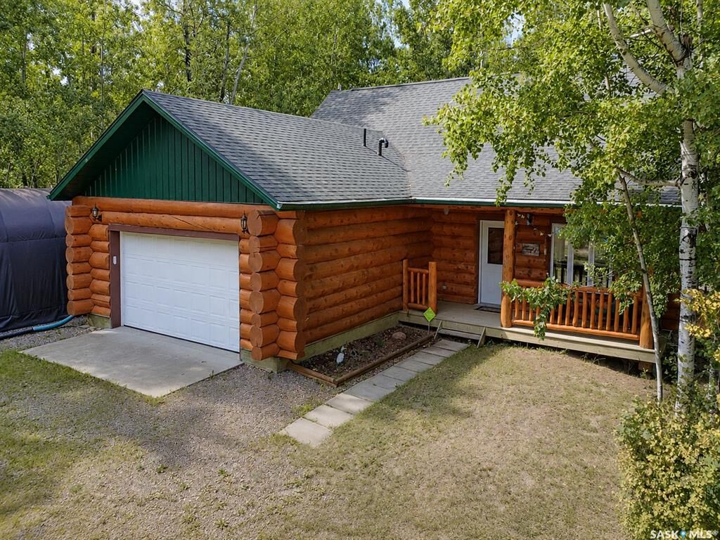 Property Photo:  231 Whitefish Crescent  SK S0M 1A0 