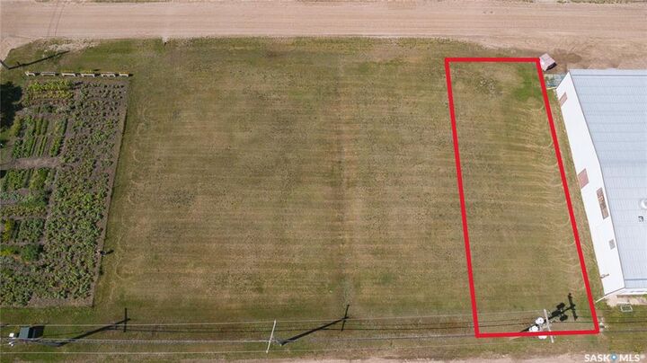 Property Photo:  3006 1st Avenue  SK S0K 4R0 