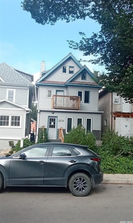 Property Photo: 2230 Retallack Street SK S4T 0C7