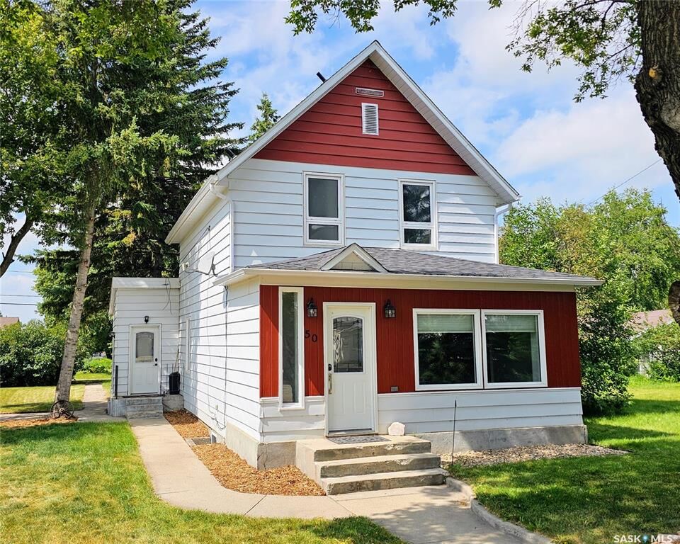 Property Photo:  50 Antrim Street  SK S0K 2M0 