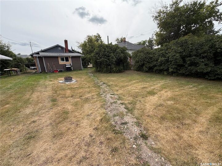 Property Photo:  312 7th Avenue E  SK S0A 2P0 