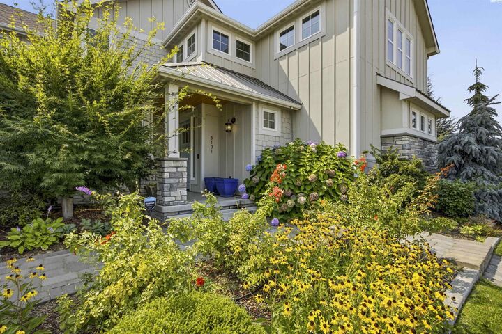 Property Photo:  5101 W 20th Ave  WA 99338 