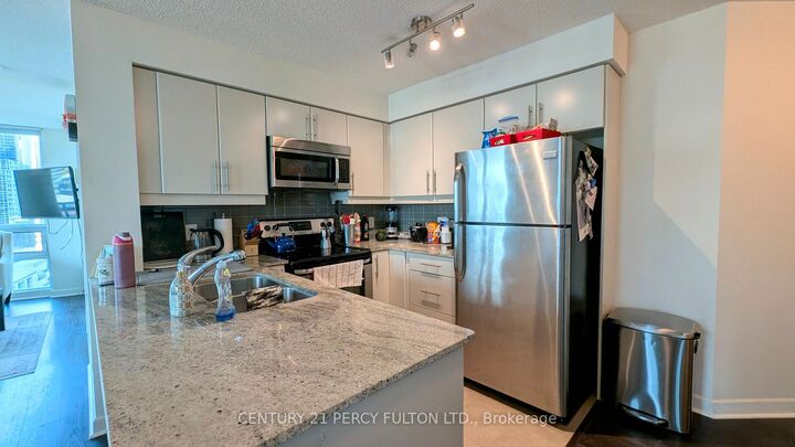 Photo de la propriété:  33 Bay Street 1303  ON M5J 2Z3 