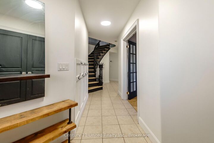 Property Photo: 810 Hargrove Trail ON K9L 0B6