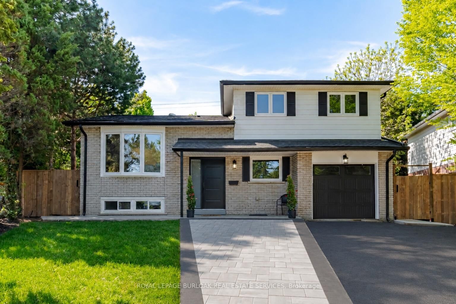 Property Photo: 1379 Christina Court ON L7P 2V8