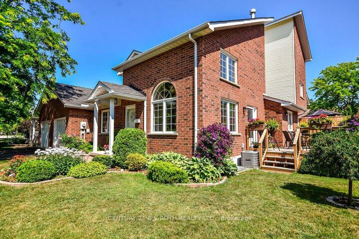 Property Photo: 60 Museum Drive 505 ON L3V 7T9