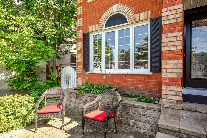 Property Photo: 34 Bear Creek Drive ON L4N 9M6