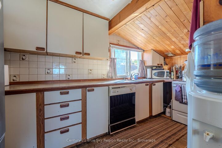 Property Photo: 16 Gabriel Road ON P0H 2M0