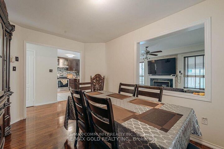 Property Photo: 10 Squirreltail Way ON L6R 1X4