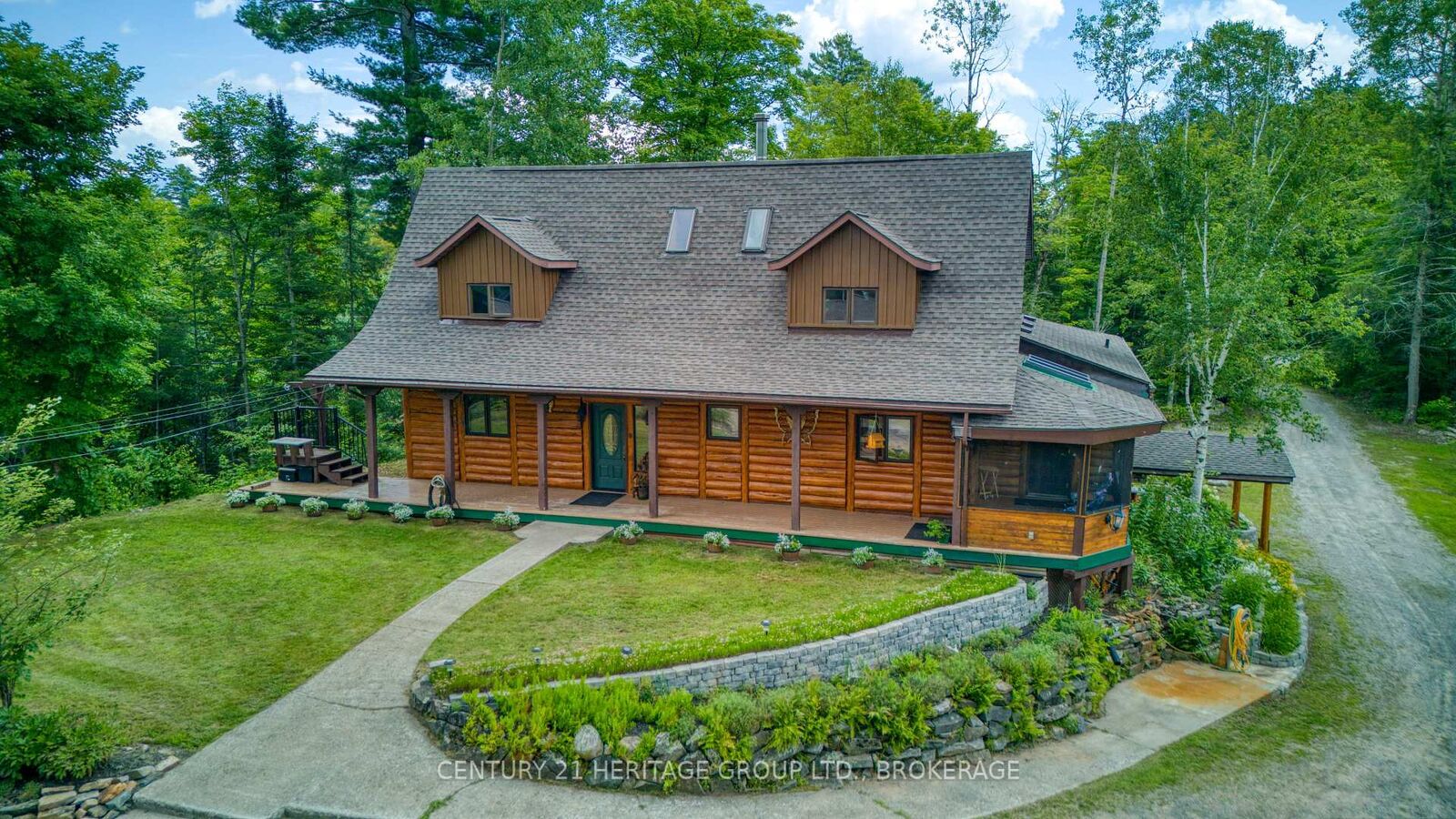 Property Photo: 10 Maple View Court ON K0H 1K0