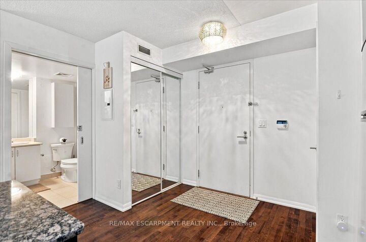 Photo de la propriété: 209 Fort York Boulevard 676 ON M5V 4A1
