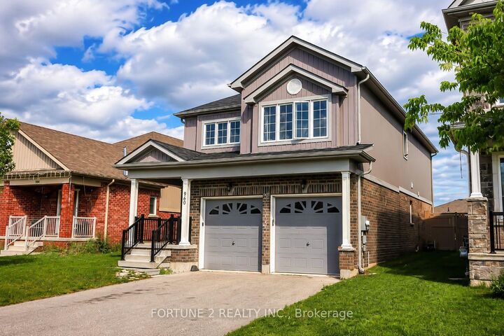 Property Photo: 960 Hannah Avenue S ON N4W 0H7