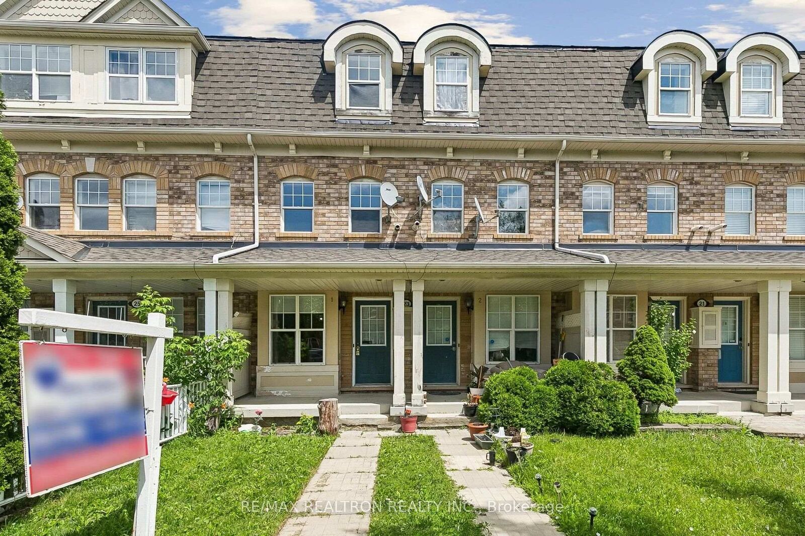 Property Photo: 23 Ecopark Gate ON M1B 6G8