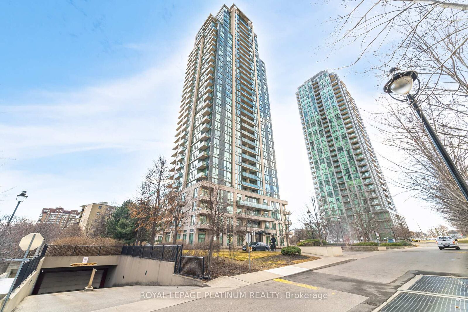 Property Photo: 3515 Kariya Drive 510 ON L5B 0C1