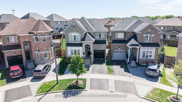 Property Photo: 19 Bellotti Crescent ON L1Z 0M2