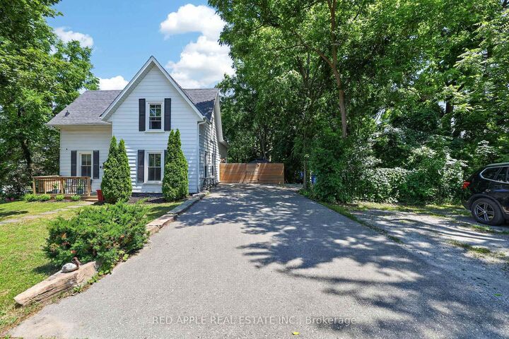 Property Photo: 20435 Leslie Street ON L0G 1R0