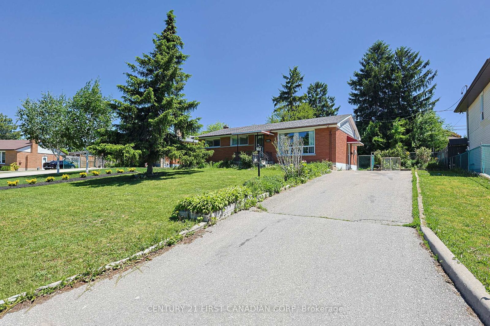 Property Photo:  268 Burlington Crescent Upper  ON N5Z 3G5 