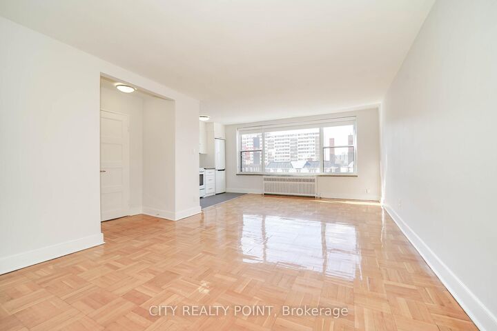 Property Photo: 1545 Bathurst Street 202 ON M5P 3H6