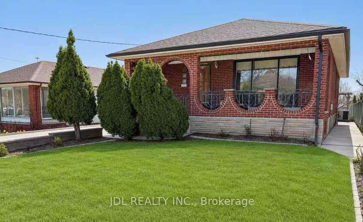 40 Montana Avenue — photo 1