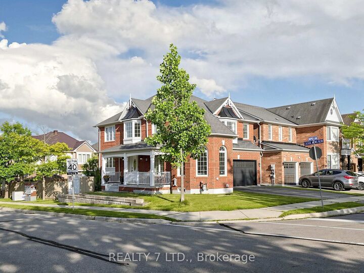 Property Photo: 330 Cheryl Mews Boulevard ON L3X 3J6