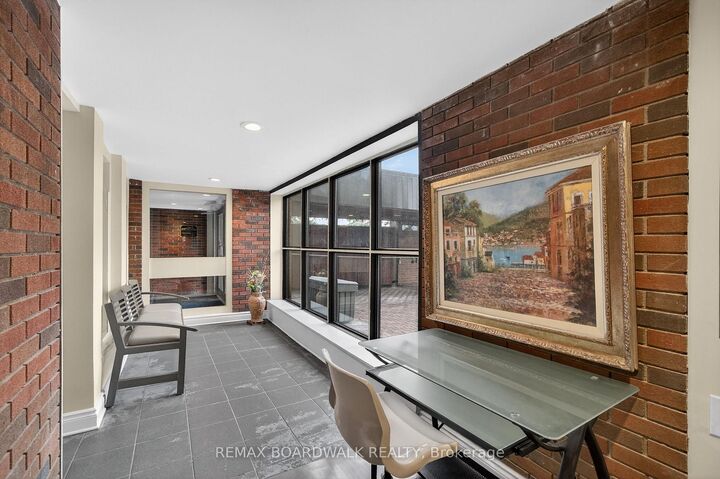 Property Photo:  1356 Meadowlands Drive E 407  ON K2E 6K6 