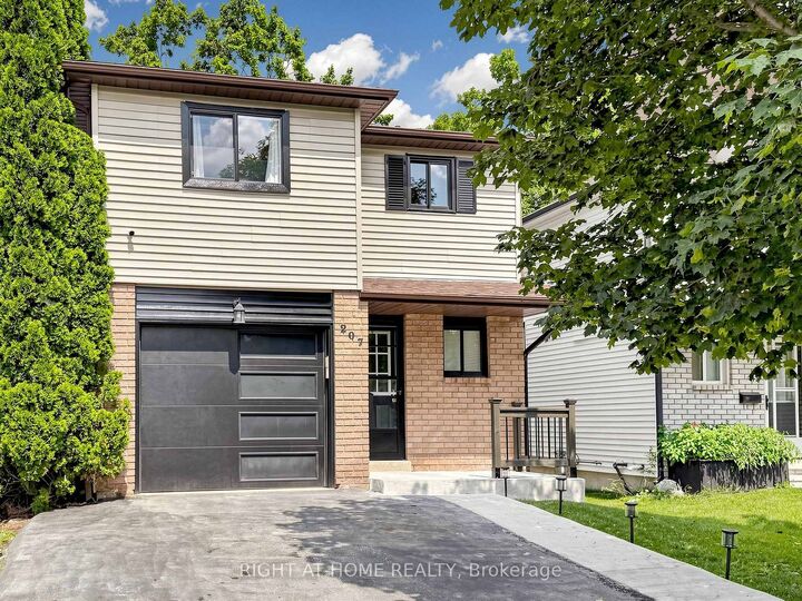 207 Hickling Trail — photo 1