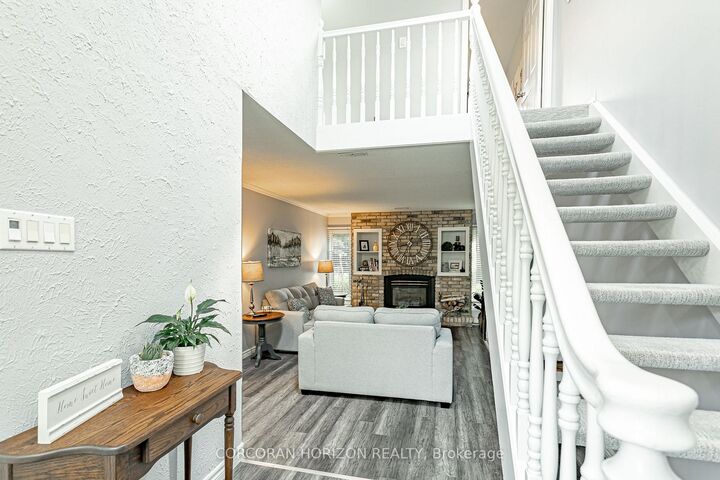 Property Photo: 281 Blackacres Boulevard ON N6G 2T9