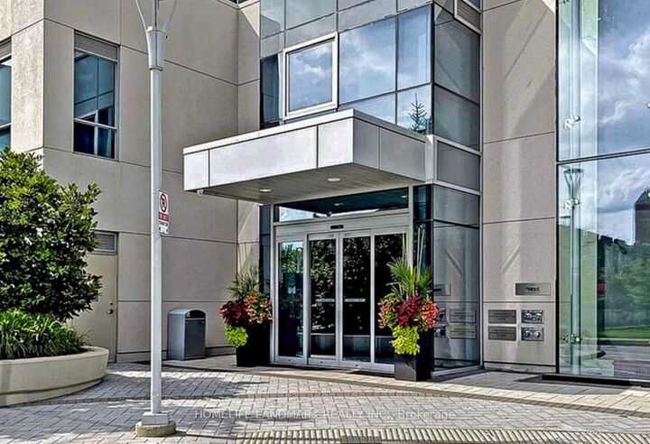 Property Photo: 255 Village Green Square 1609 ON M1S 0L7