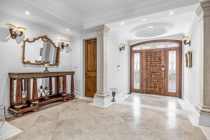 Property Photo: 158 Owen Boulevard ON M2P 1G7
