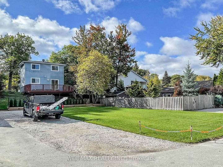Property Photo:  40 Brennan Avenue  ON L4N 3X3 