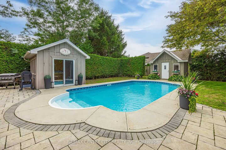 Property Photo: 43 Meredith Drive ON N0M 2A0