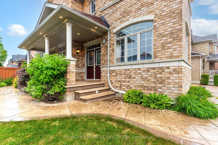 Property Photo:  9 Peridot Road  ON L6P 0Z6 