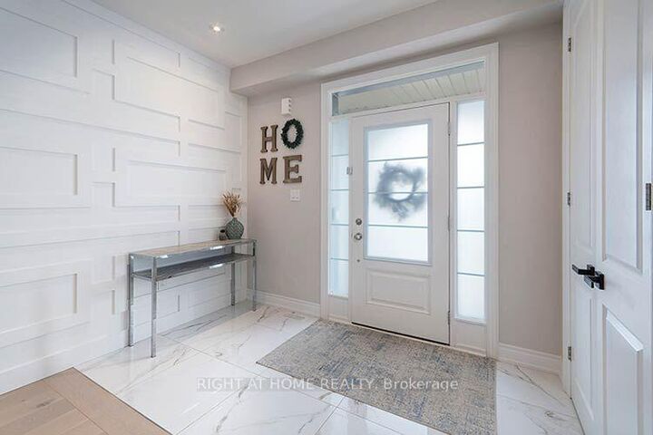 Property Photo: 87 Carondale Square ON L9N 0X7