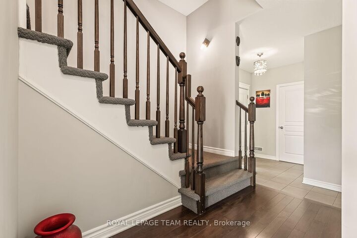 Property Photo:  100 Brilia Private  ON K1J 0B7 