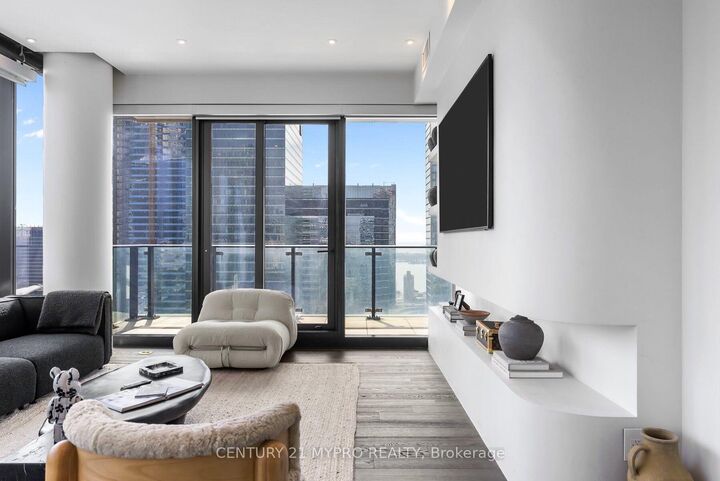 Property Photo:  224 King Street W 3603  ON M5H 0A6 