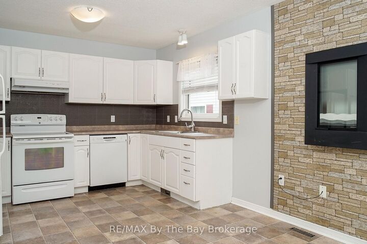 Property Photo:  11 Indiana Avenue  ON L9Z 3A8 