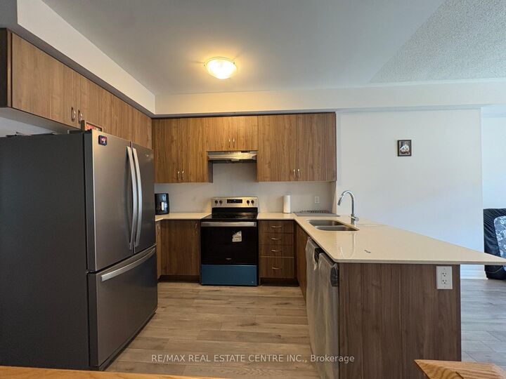 Property Photo: 585 Colborne Street E 304 ON N3S 3M7