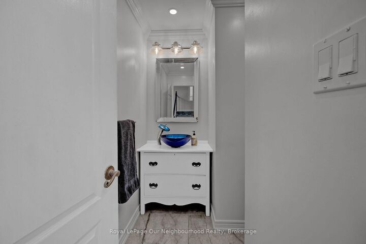 Property Photo:  24 Kingham Avenue  ON L1Z 1M9 