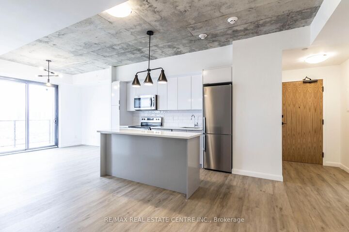 7 Erie Avenue 812 — photo 1