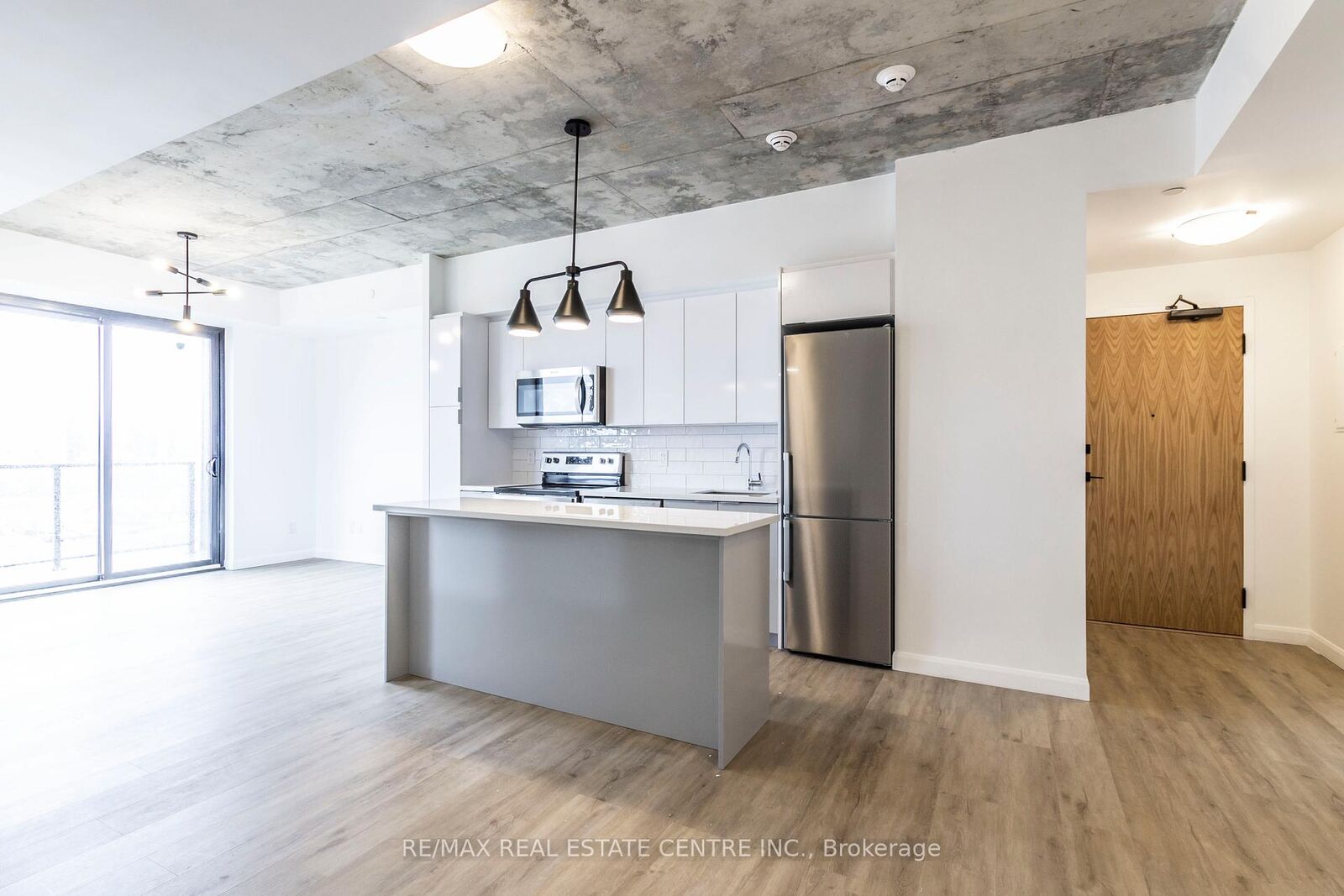 Property Photo: 7 Erie Avenue 812 ON N3S 2E7