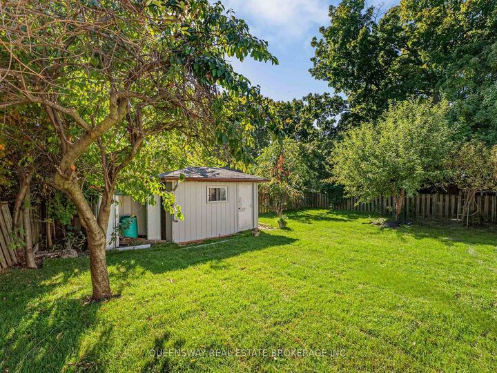 Property Photo: 1128 Pinegrove Road ON L6L 2W6