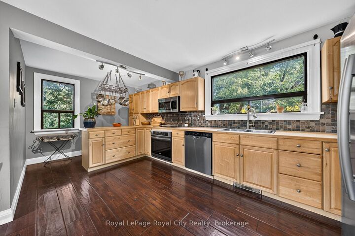 Property Photo: 73 Queen Street ON N0B 2C0