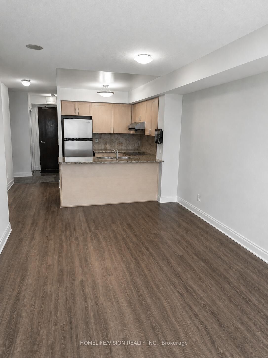 Property Photo:  7 N Park Road 604  ON L4J 0C9 