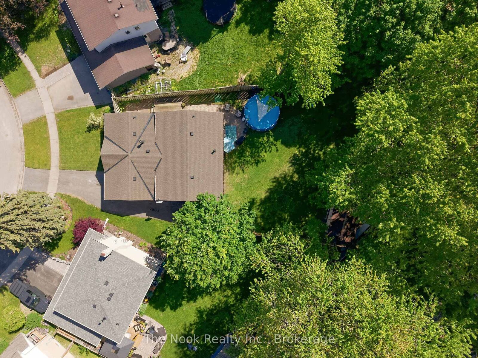 Property Photo: 30 Deerpark Crescent ON L1C 3M3