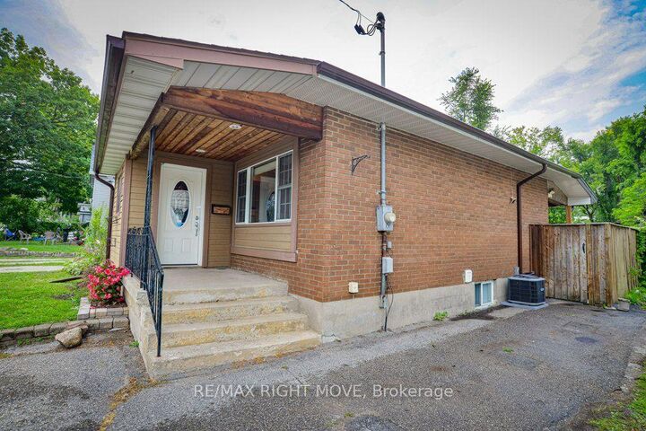 Property Photo: 238 Mary Street ON L3V 3E6