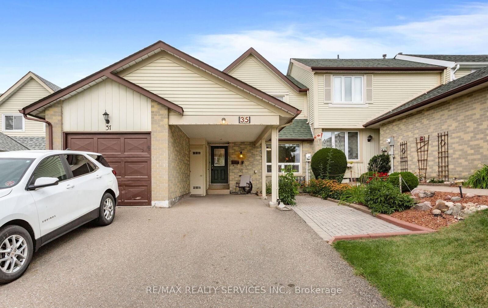 Property Photo:  35 Sparklett Crescent  ON L6Z 1M7 