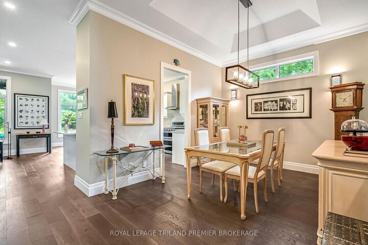 Property Photo: 249 Delacourt Road ON N6G 0H3