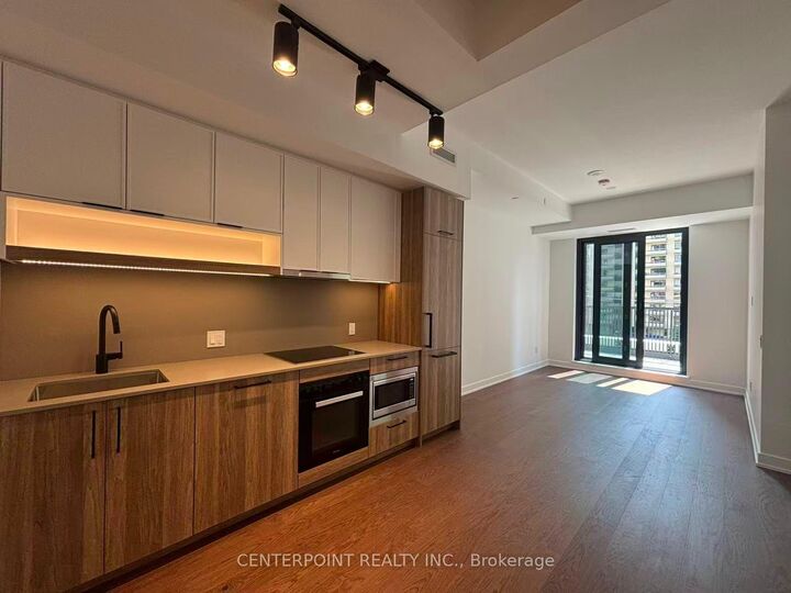 Property Photo: 91 Montclair Avenue 836 ON M5P 0B1