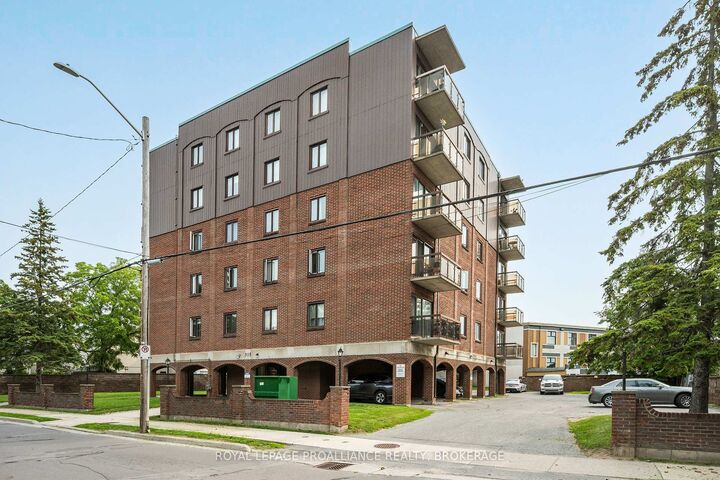 Property Photo: 315 Regent Street 201 ON K7L 4K7